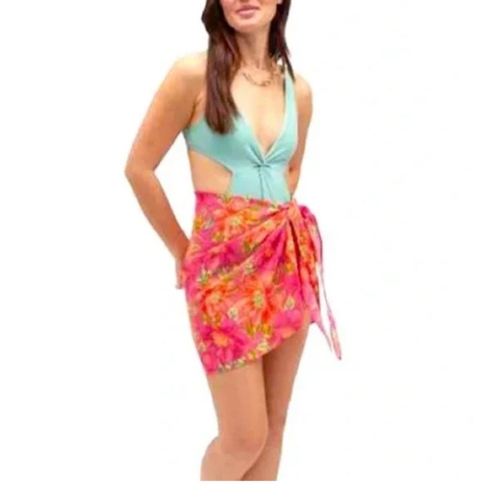 Beach Riot Melanie Hibiscus Side Wrap Floral Hawaiian Sarong